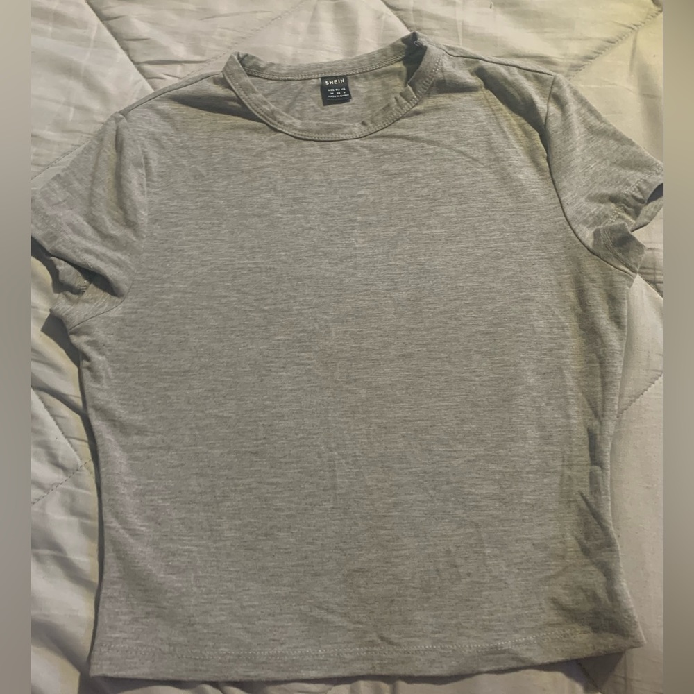 Basic grey crop top